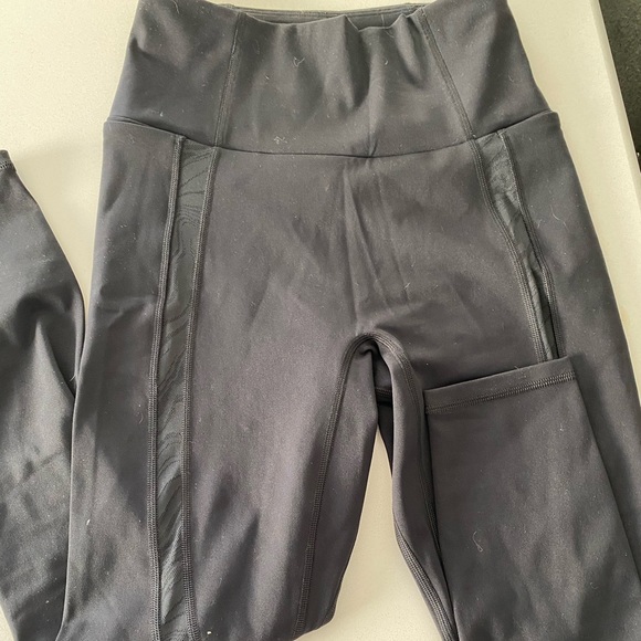 Fabletics black leggings - Picture 3 of 5